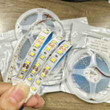 Đèn led dây dán 12V  Luzera-240D