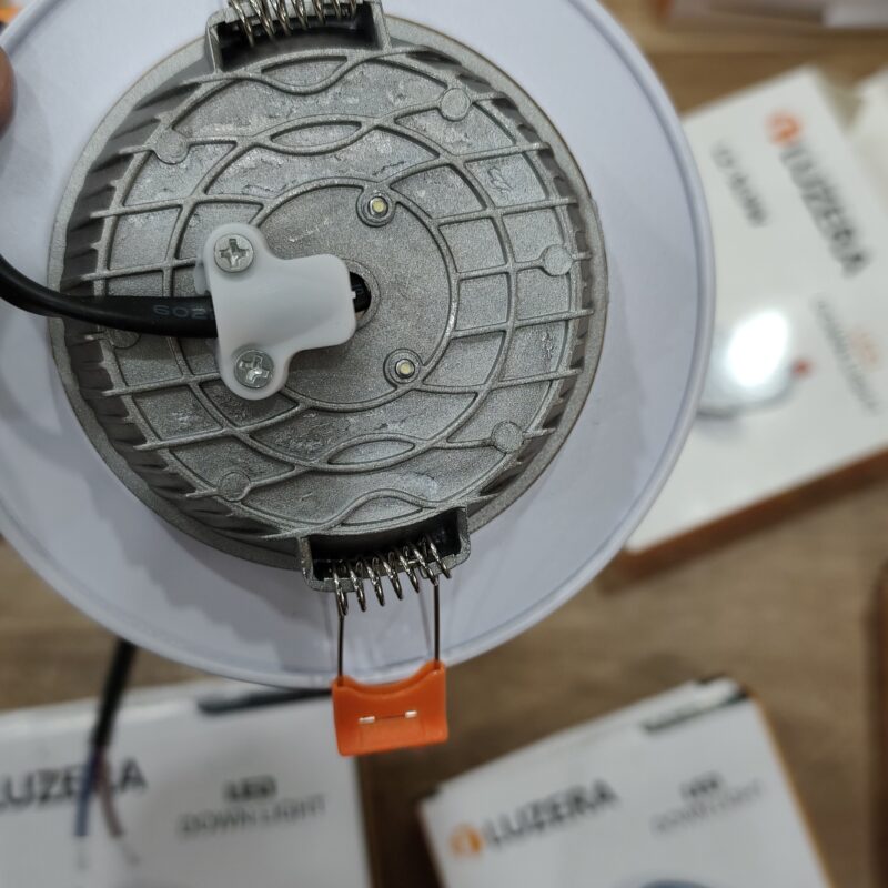 Hộp đựng sản phẩm chuyên nghiệp