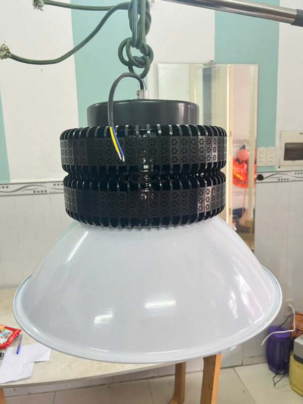 z7633628905086_91732908d4e136f8676f883139b35a31